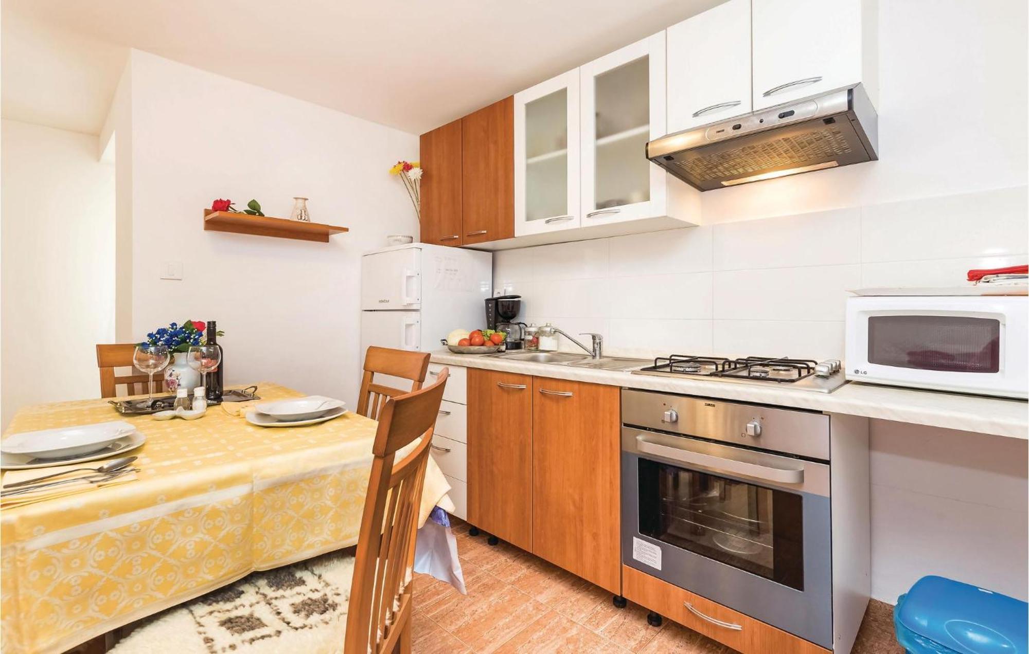 Awesome Apartment In Senj With Wifi Luaran gambar