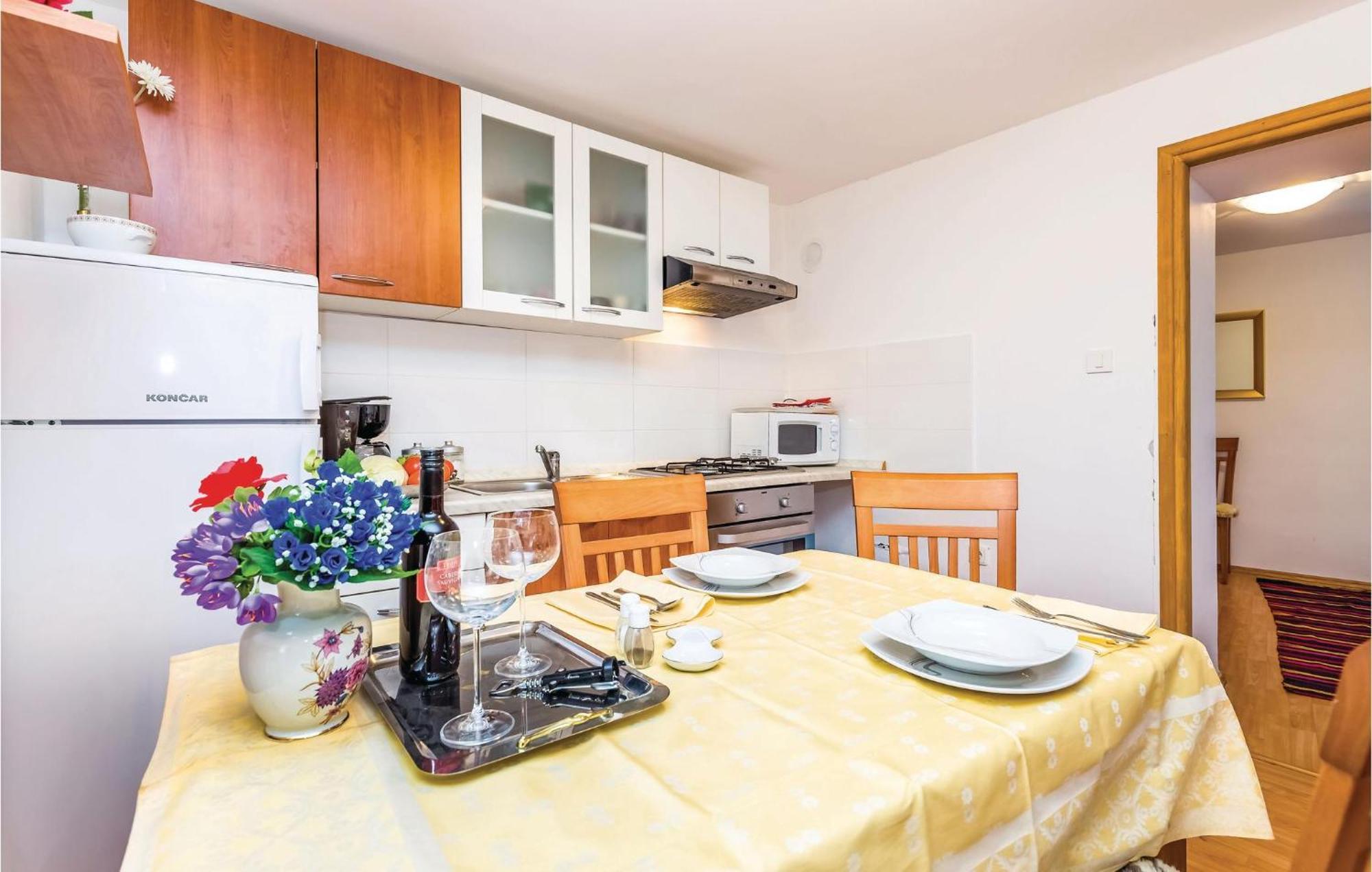 Awesome Apartment In Senj With Wifi Luaran gambar
